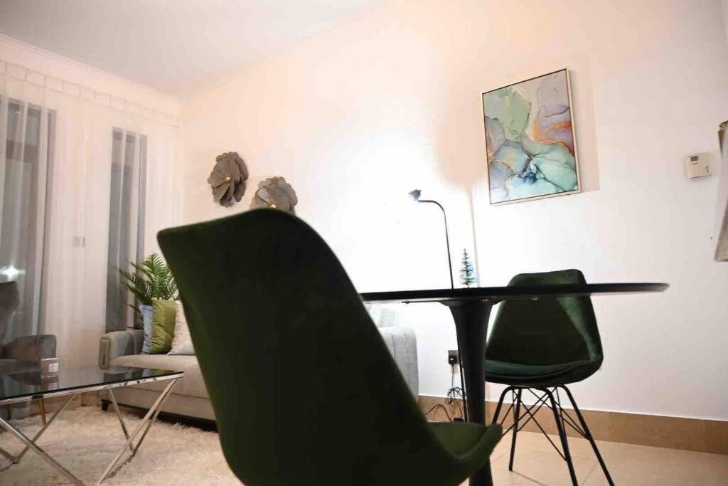 Brand New Furniture . Close To Dubai Mall. Dış mekan fotoğraf