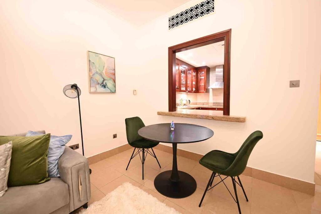 Brand New Furniture . Close To Dubai Mall. Dış mekan fotoğraf