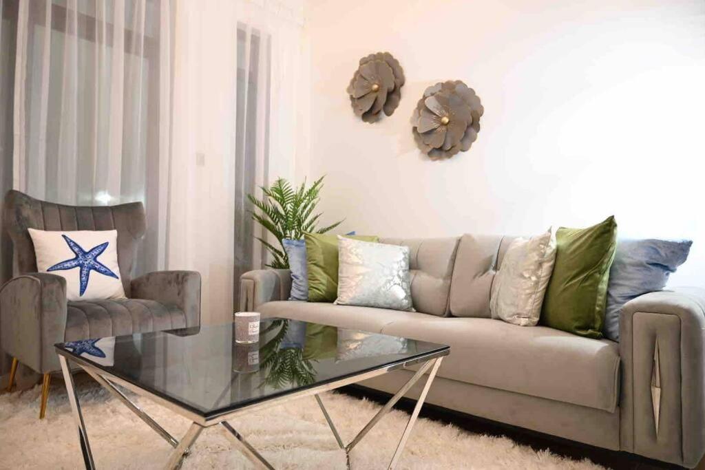 Brand New Furniture . Close To Dubai Mall. Dış mekan fotoğraf