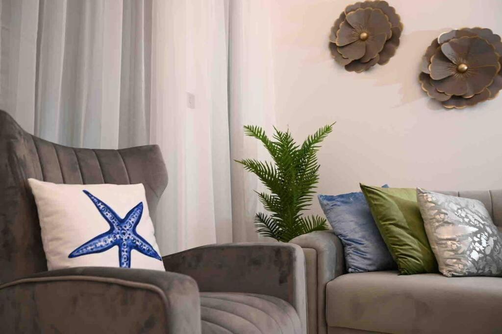 Brand New Furniture . Close To Dubai Mall. Dış mekan fotoğraf