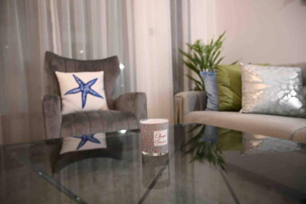 Brand New Furniture . Close To Dubai Mall. Dış mekan fotoğraf